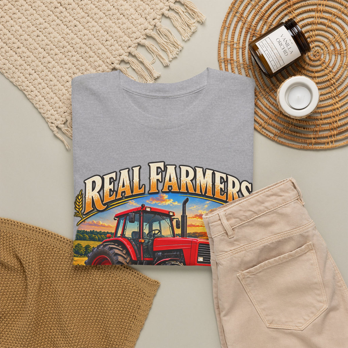 Real Farmers Red Tractor – Gildan 5000 T-Shirt | 308-R1