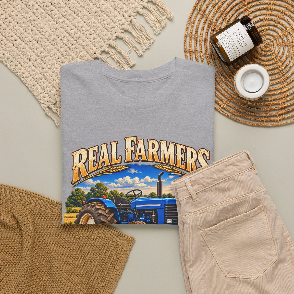 Real Farmers Blue Tractor – Gildan 5000 T-Shirt | 307-R1