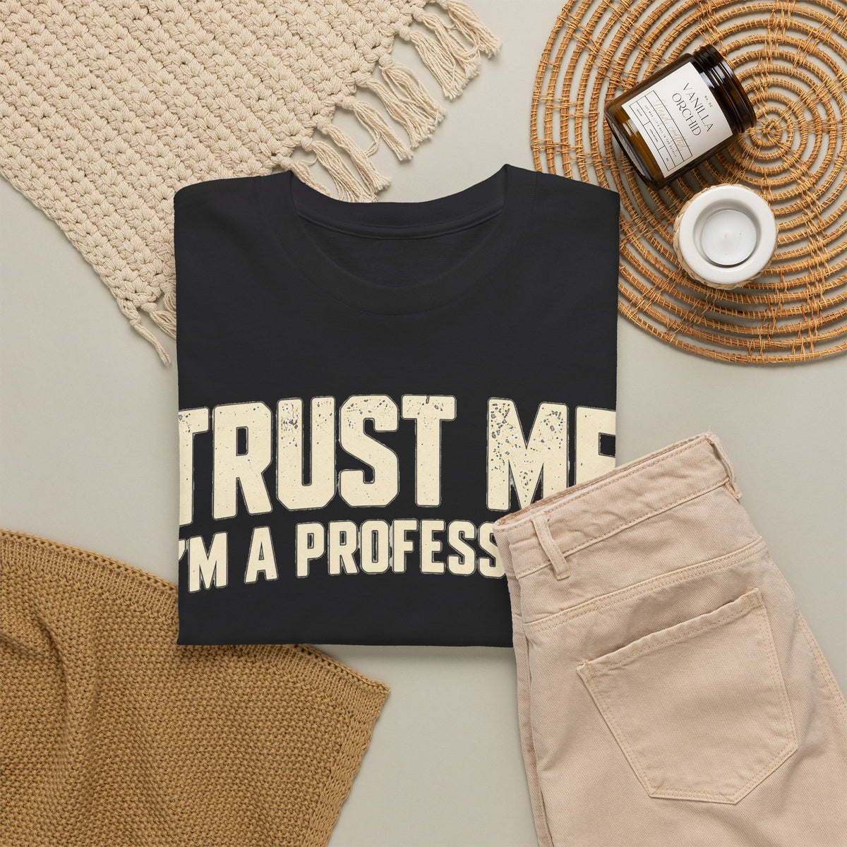 Trust Me I'm a Professional – Black Gildan 5000 T-Shirt | 101-R1